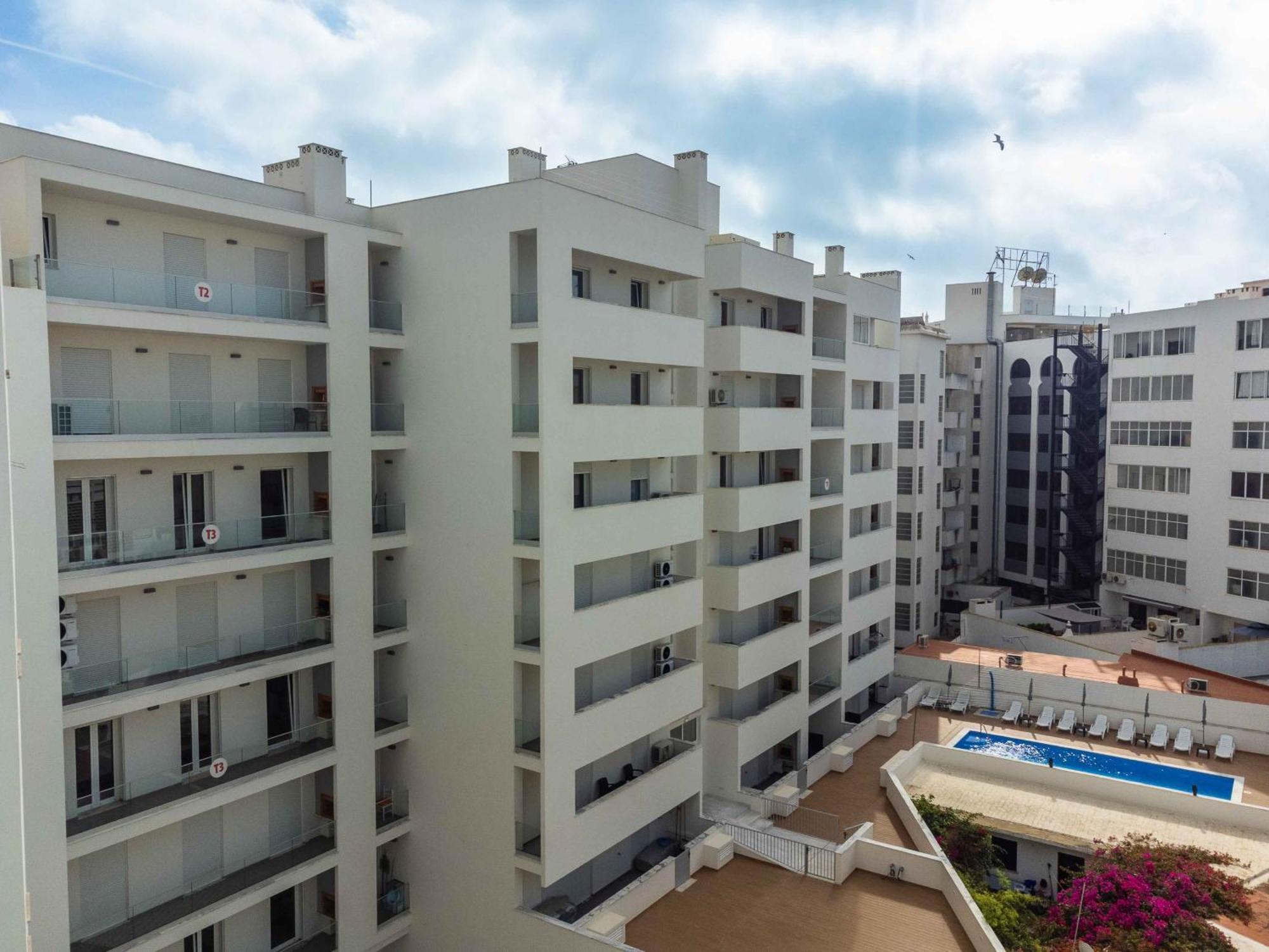 Caravelas 2-Bedroom Apartment With Pool - 50M From The Beach Armação de Pêra 外观 照片