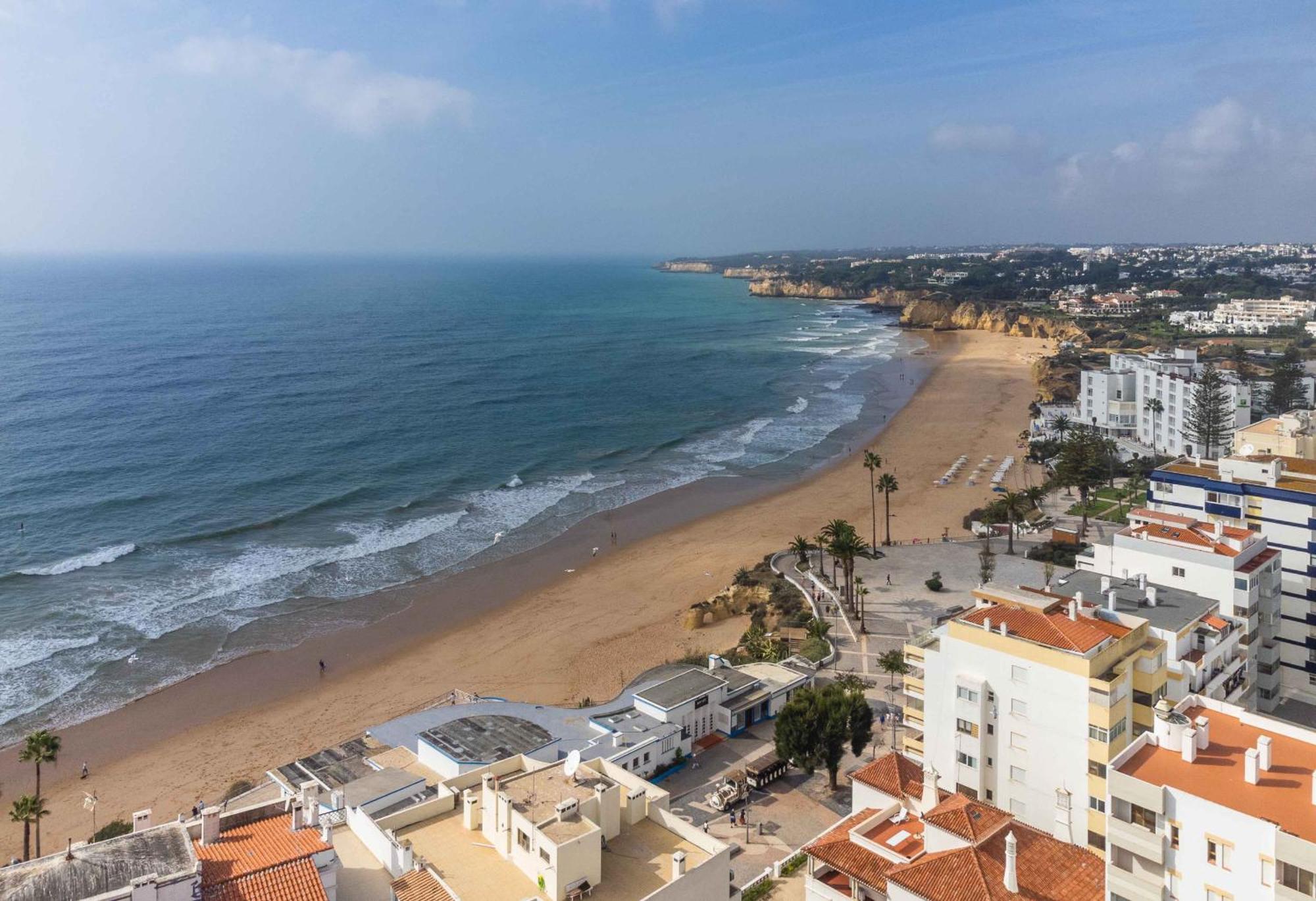 Caravelas 2-Bedroom Apartment With Pool - 50M From The Beach Armação de Pêra 外观 照片