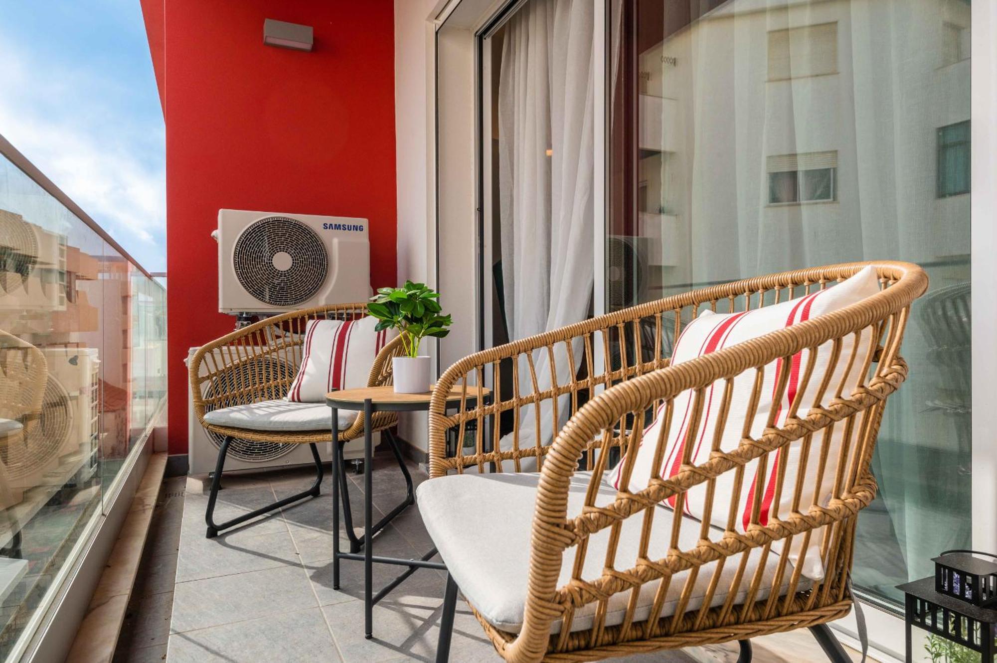 Caravelas 2-Bedroom Apartment With Pool - 50M From The Beach Armação de Pêra 外观 照片
